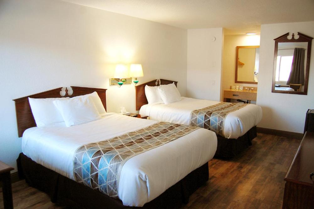 Queen Room with Two Queen Beds - Non-Smoking